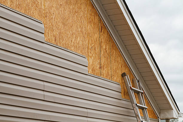Professional Emergency Siding Repair technician working in Cumberland, VA